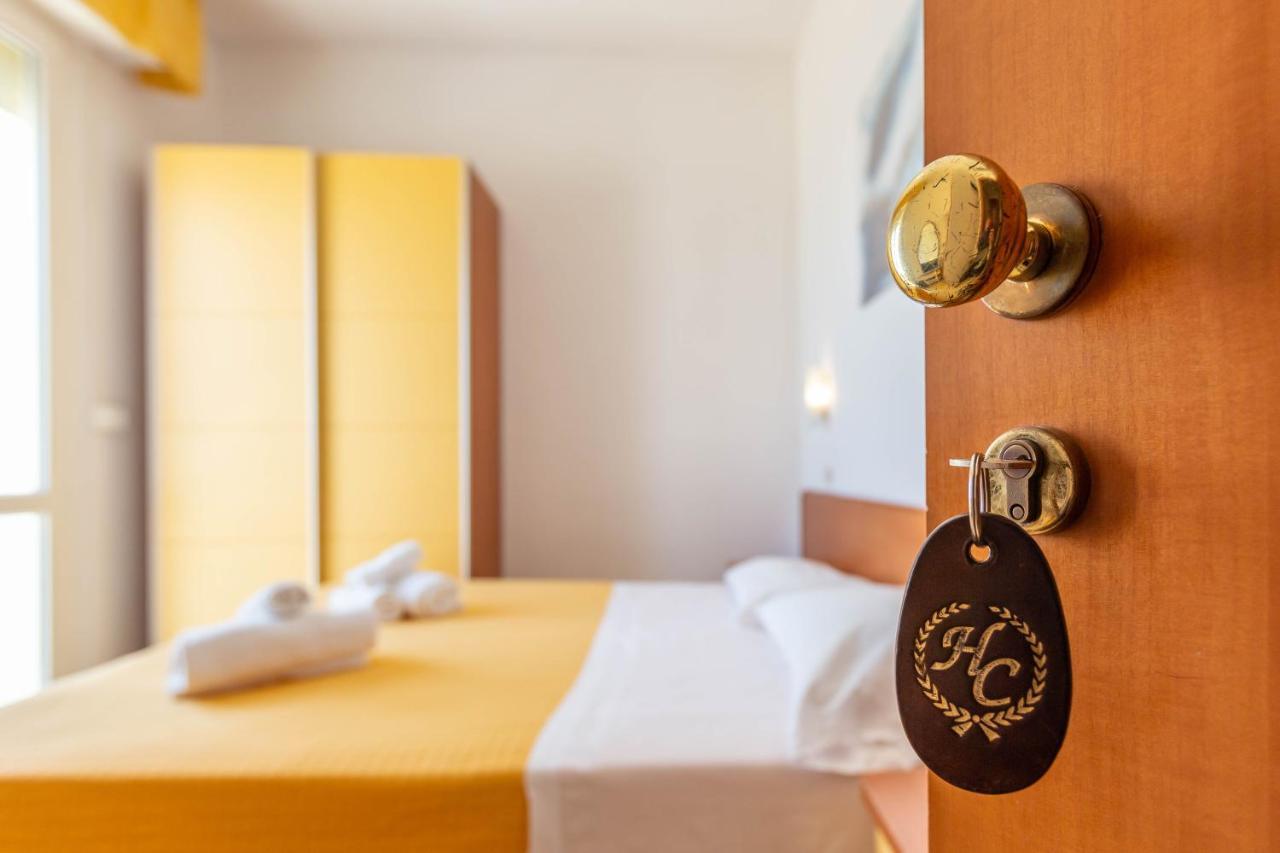 Hotel Carnaby Rimini Esterno foto