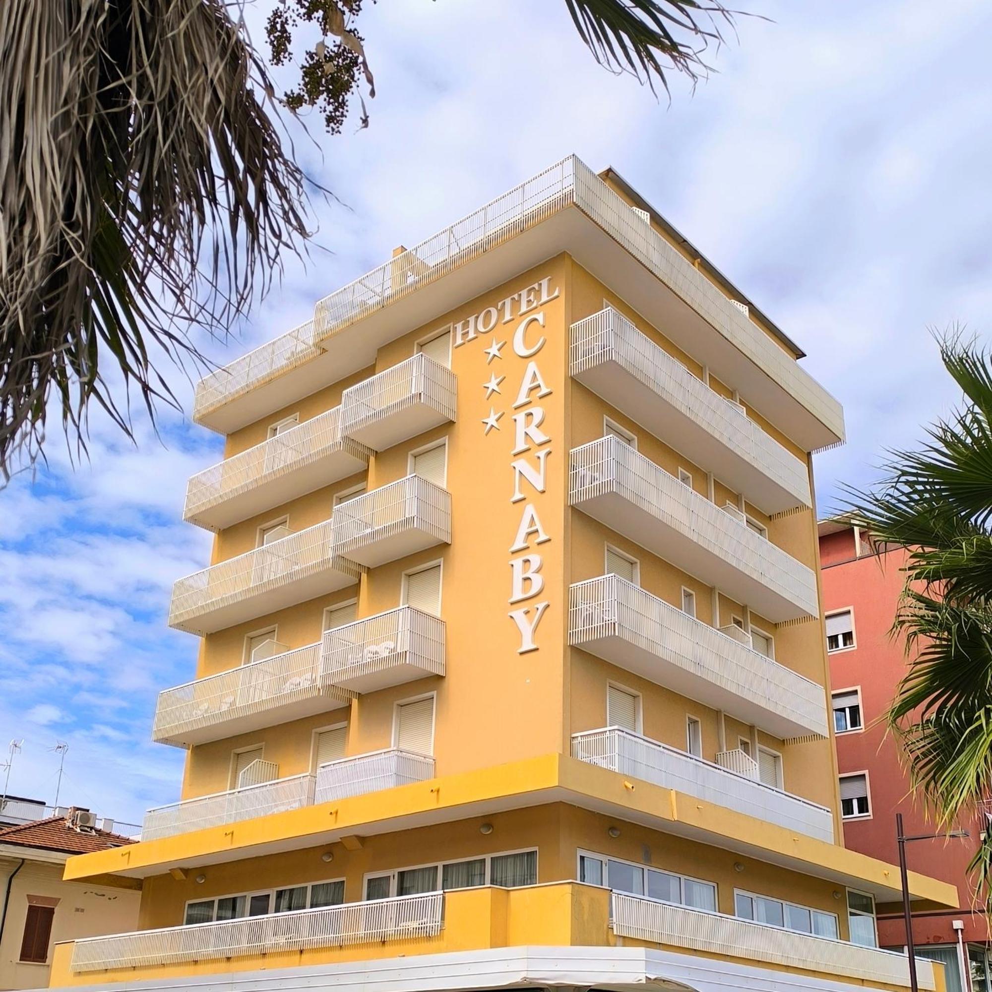 Hotel Carnaby Rimini Esterno foto