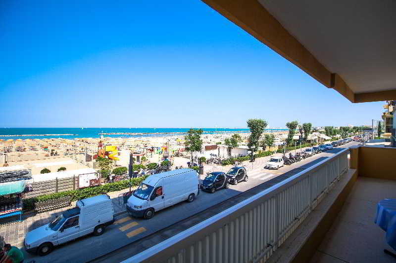Hotel Carnaby Rimini Esterno foto
