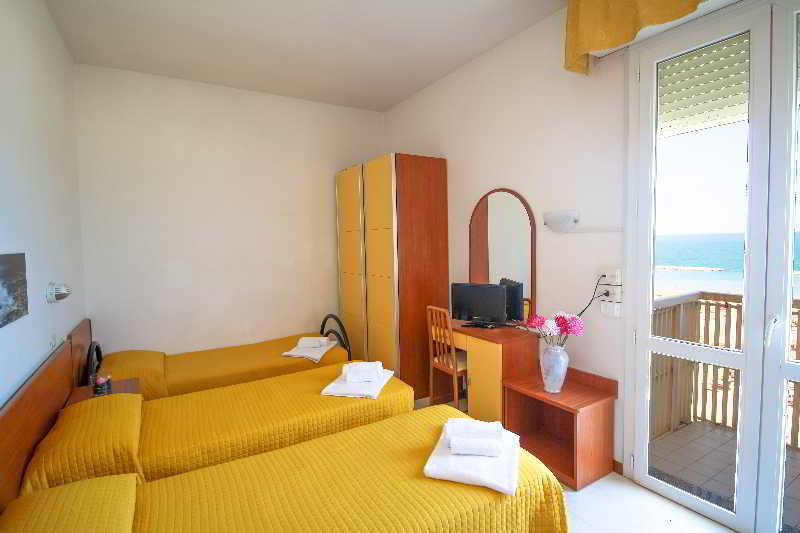 Hotel Carnaby Rimini Esterno foto